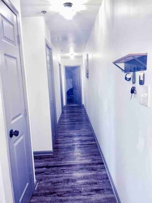 2Br Unit W/ Cinema Room In Nulu Louisville Esterno foto